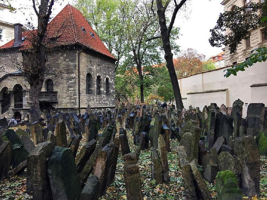 捷克布拉格旧犹太公墓